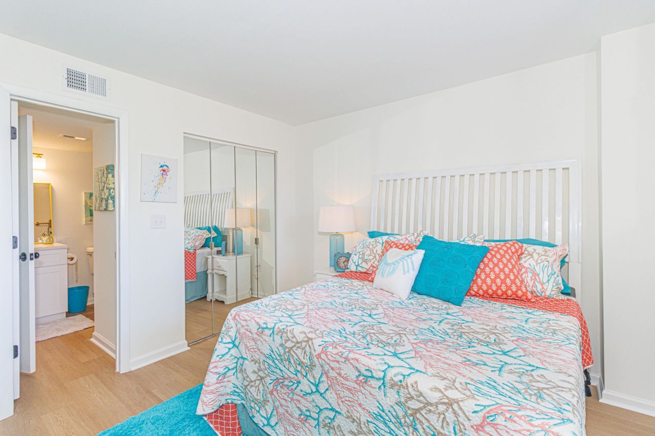 311 69th Ave. N Photo 24