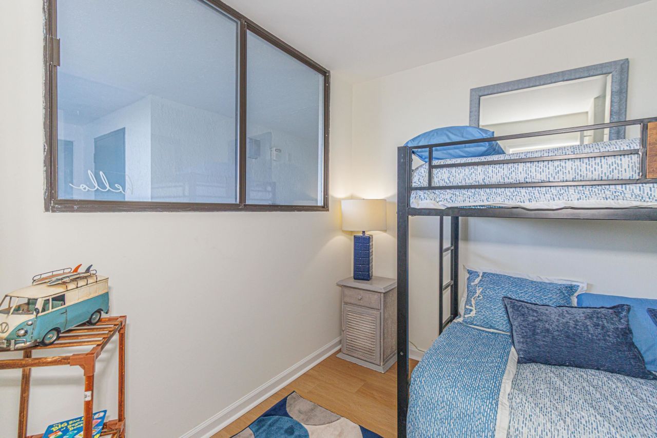 311 69th Ave. N Photo 28