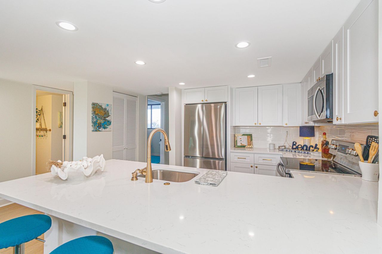 311 69th Ave. N Photo 4