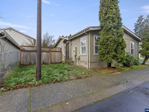 12323 SE Holgate Bl, Portland, OR 97236