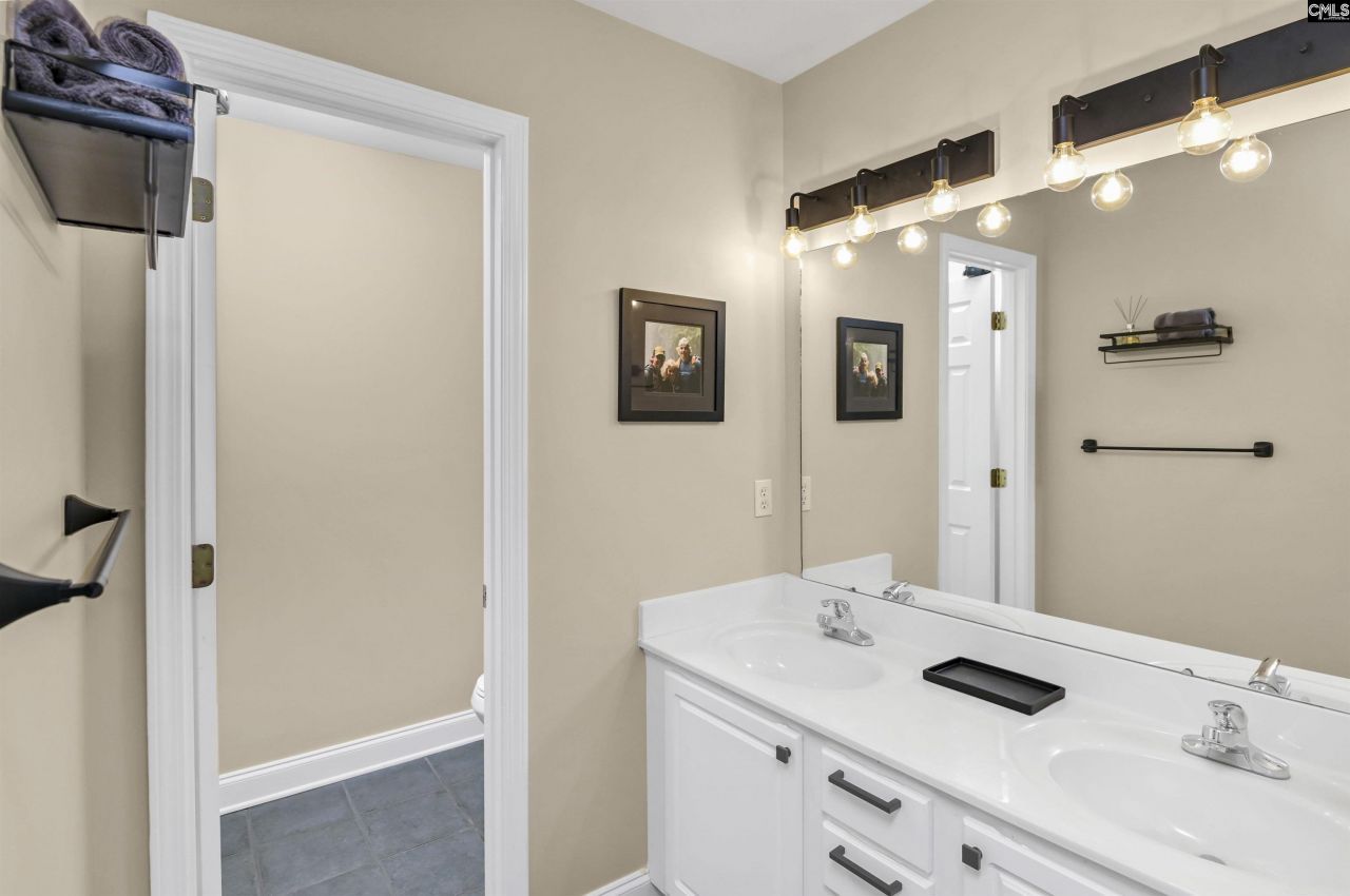 411 Hampton Forest Drive Photo 29