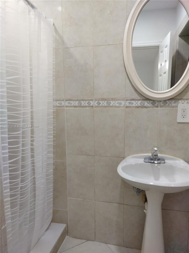 265 NW 190 Street , Miami Gardens, FL 33169 Photo