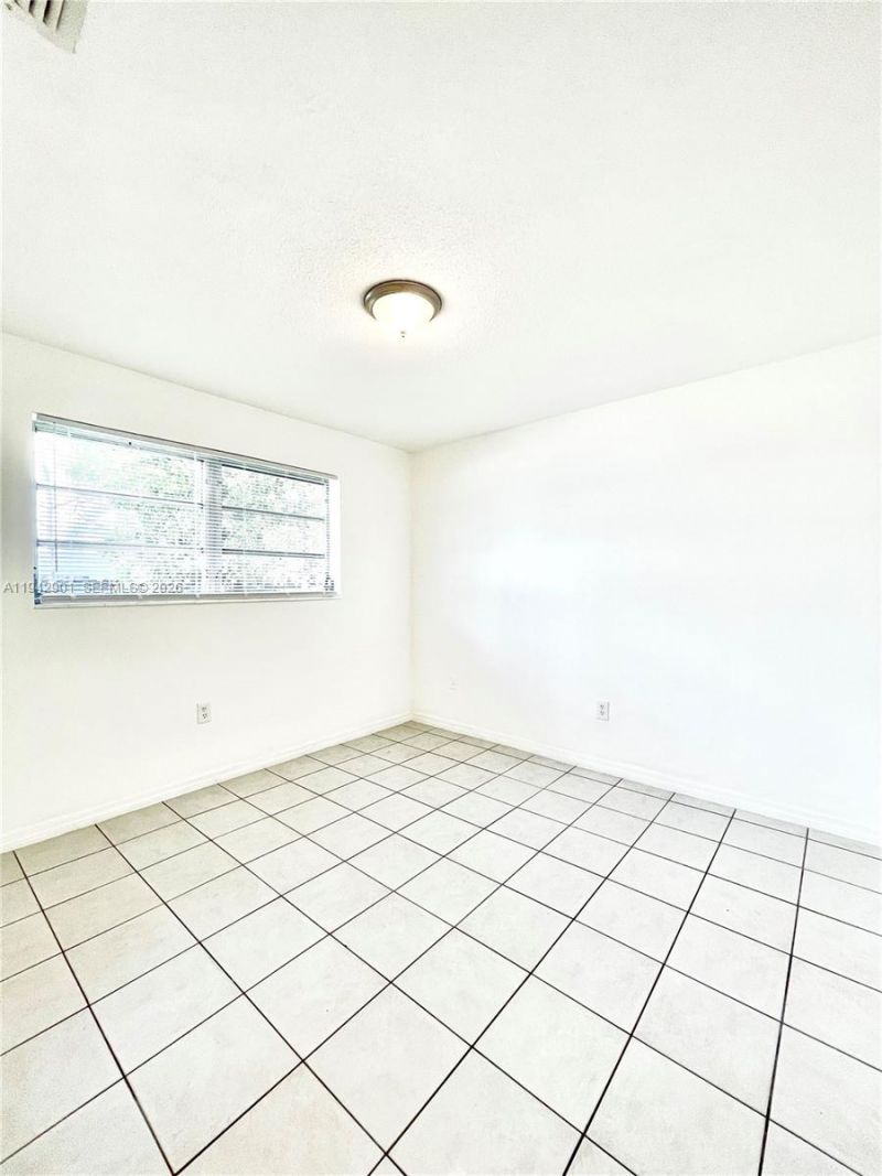 18715 Atlantic Blvd, Unit 18715, Sunny Isles Beach, FL 33160 Photo