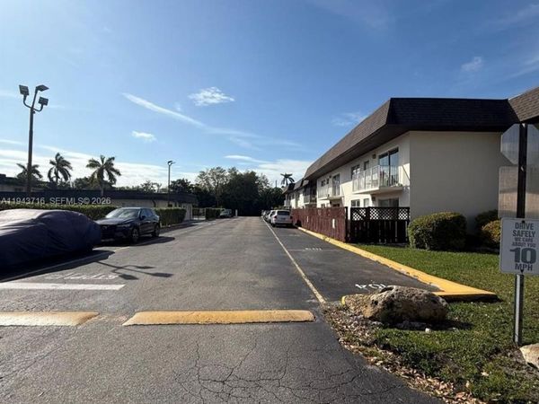 8601 SW 94th St , Unit 125W, Miami, FL 33156