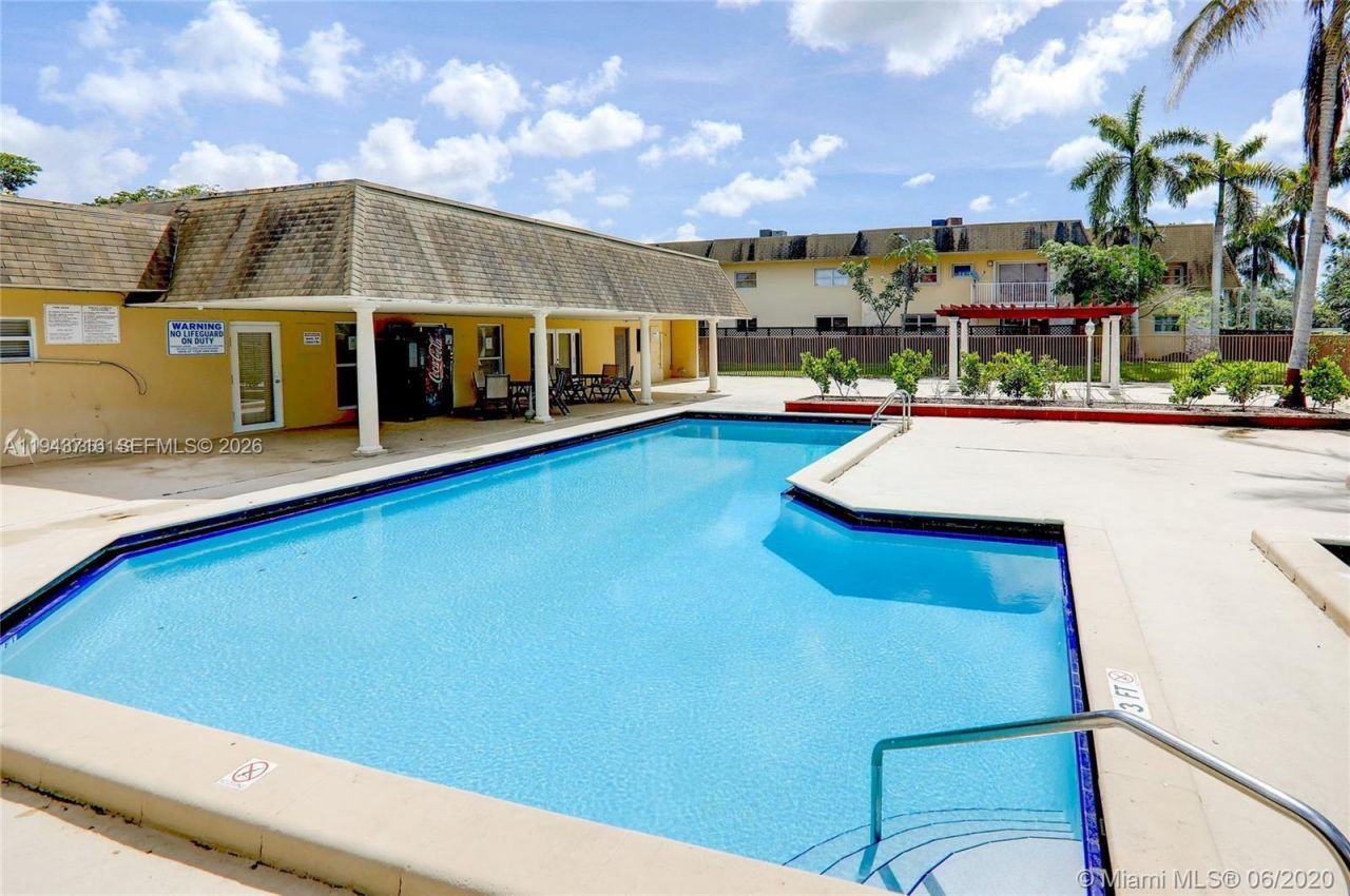 8601 SW 94th St , Unit 125W, Miami, FL 33156 Photo