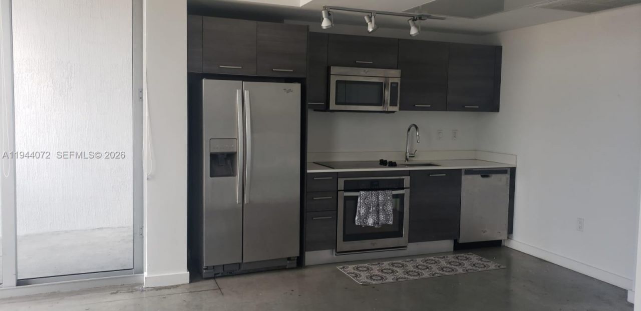 151 SE 1st St, Unit 3404, Miami, FL 33131 Photo