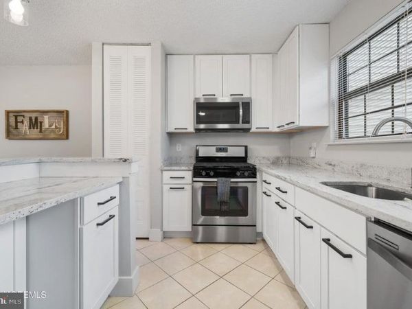 601 BROMELIA COURT, JACKSON, NJ 08527