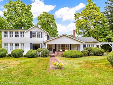 8051 Bridge Lake Road Road N, Springfield Twp, MI 48348