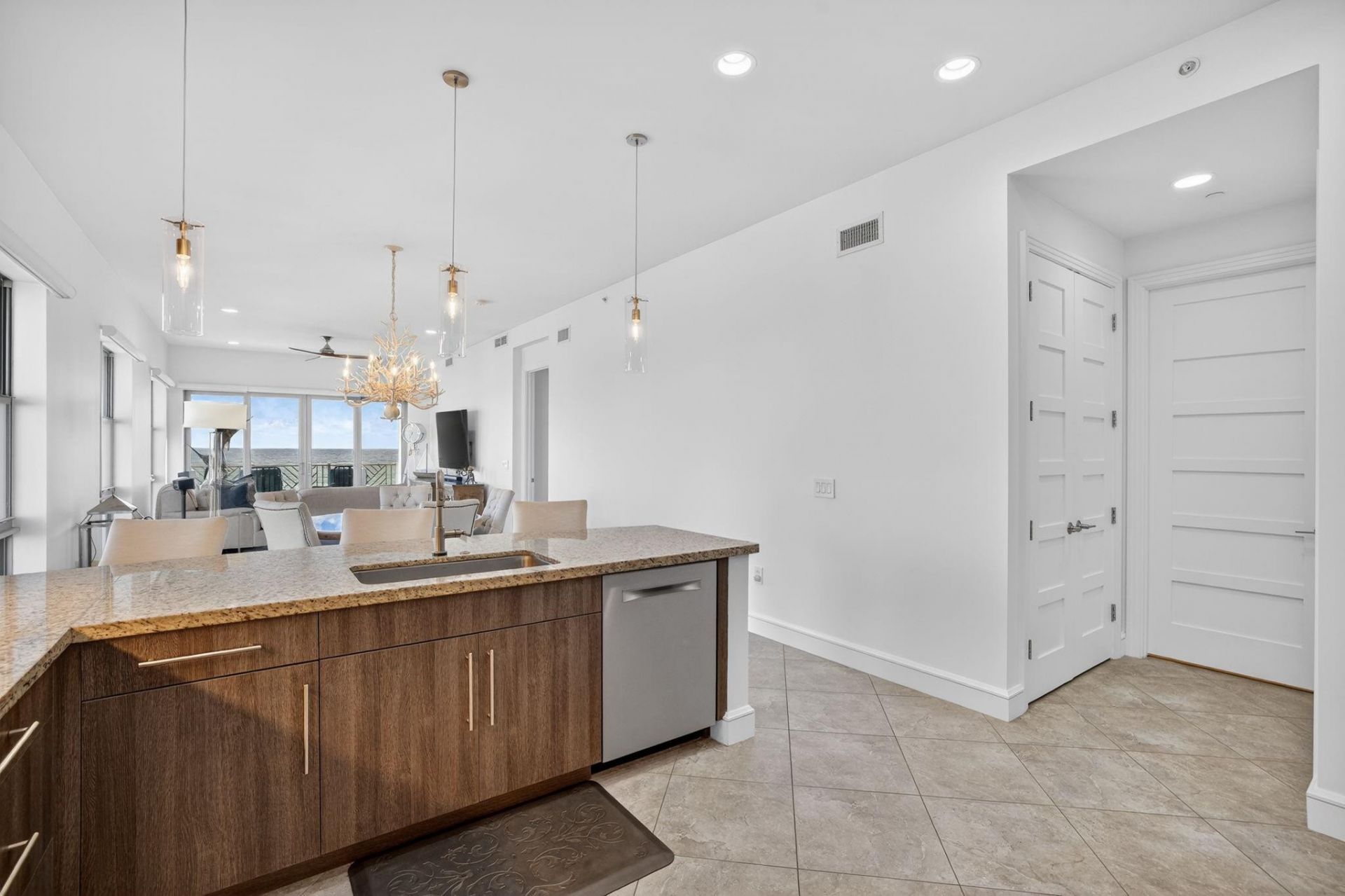 4510 El Mar Drive, Unit PH-405, Lauderdale by the Sea, FL 33308 Photo