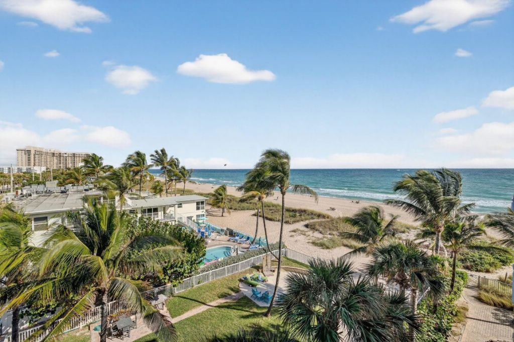 4510 El Mar Drive, Unit PH-405, Lauderdale by the Sea, FL 33308 Photo