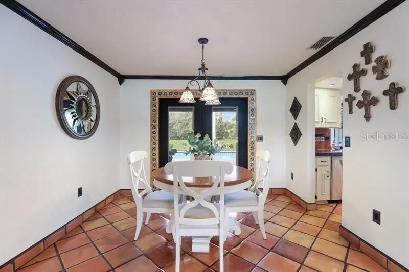 2077 Racimo Drive, Sarasota, FL 34240 Photo