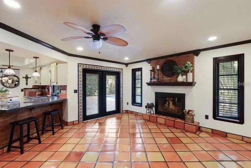 2077 Racimo Drive, Sarasota, FL 34240 Photo