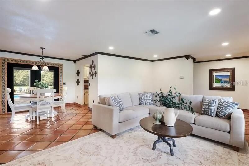 2077 Racimo Drive, Sarasota, FL 34240 Photo