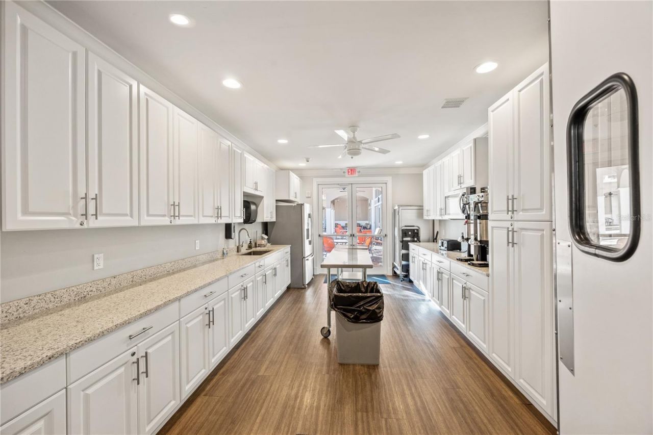 6506 42nd Street E, Sarasota, FL 34243 Photo