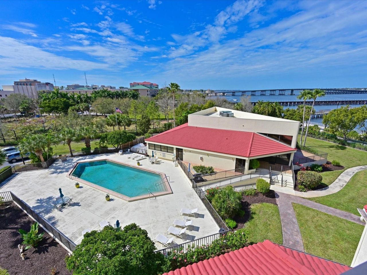 204 3rd Street W, Unit 405, Bradenton, FL 34205 Photo