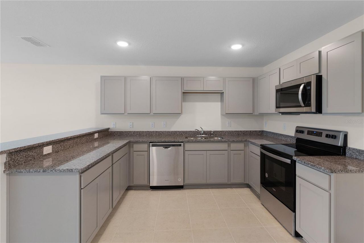 304 Towns Circle, Haines City, FL 33844 Photo