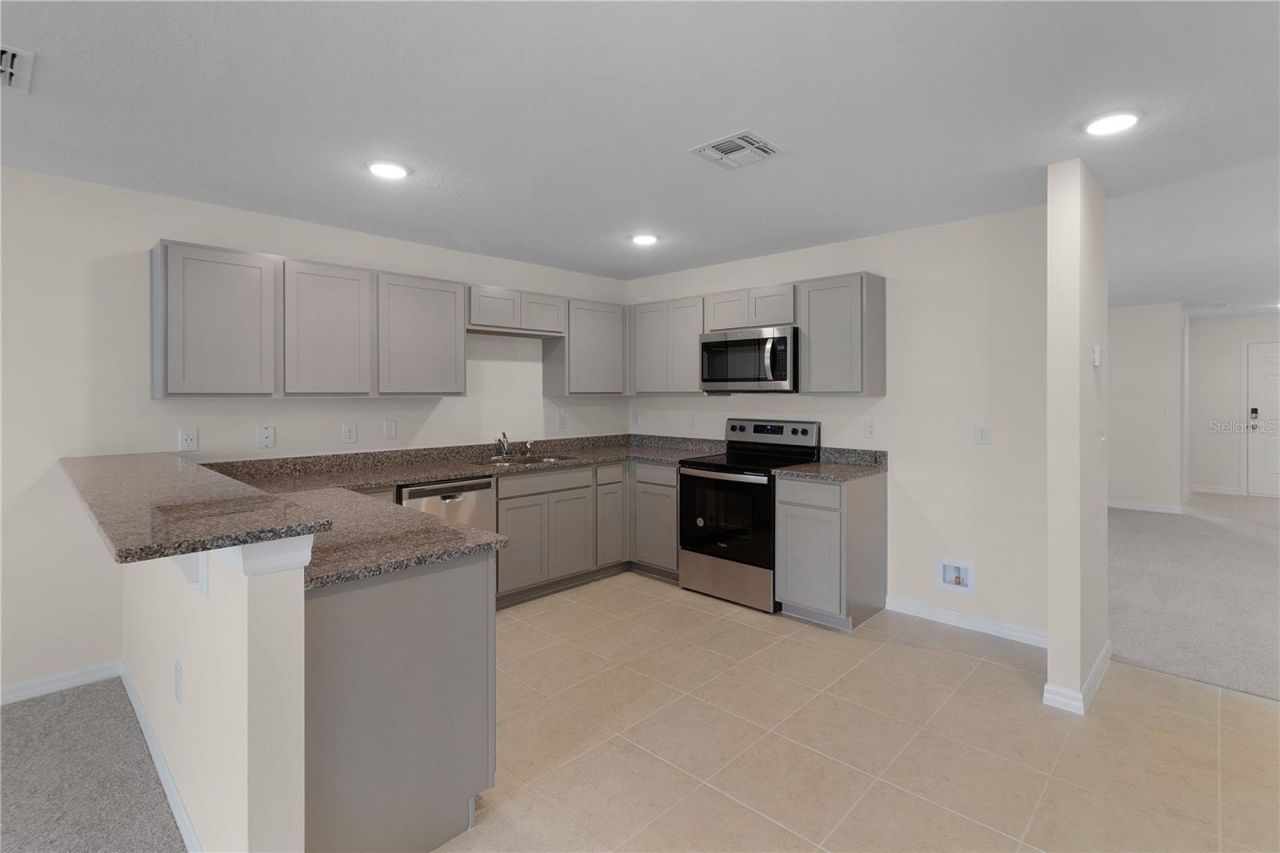 304 Towns Circle, Haines City, FL 33844 Photo