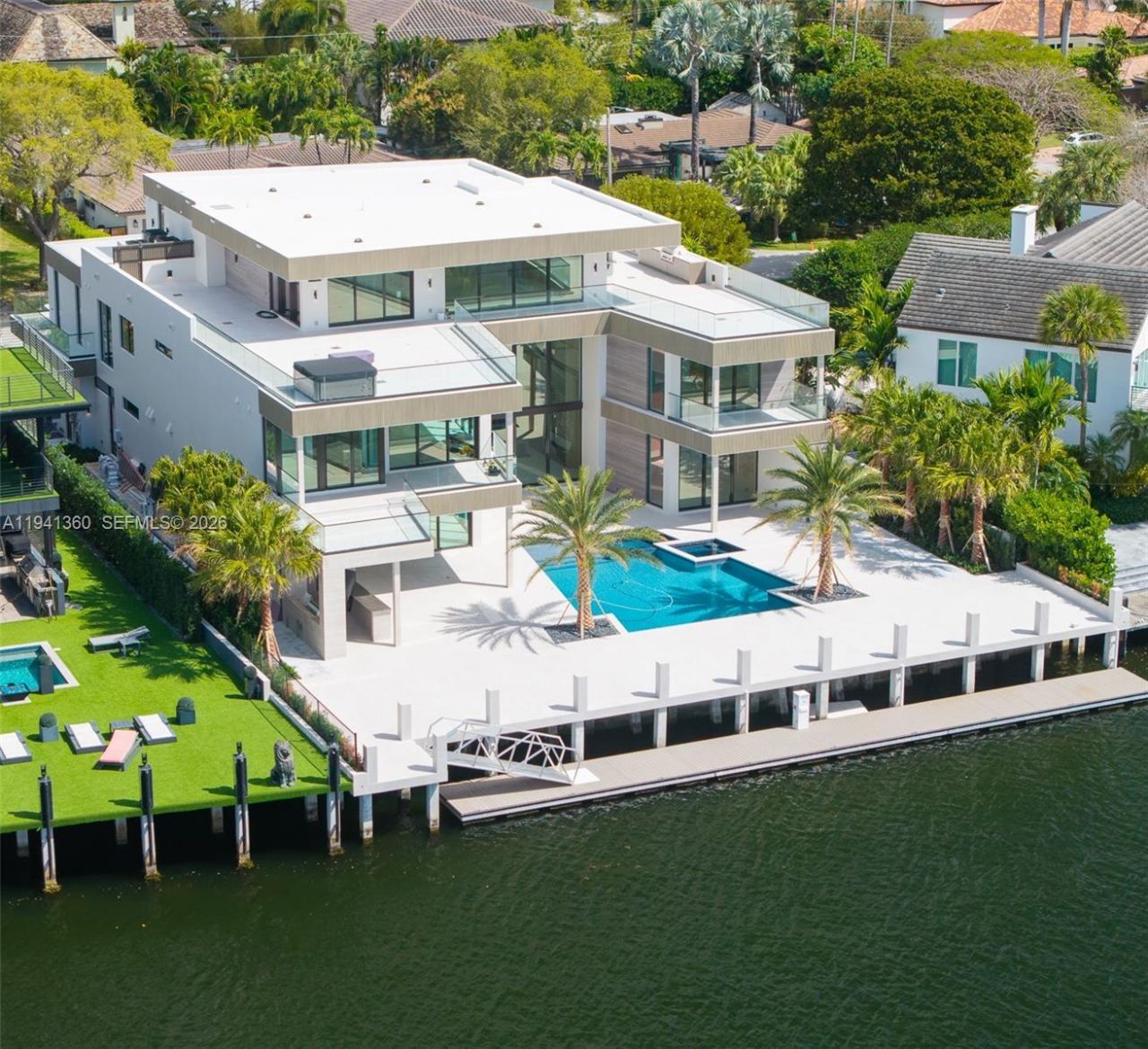 725 Middle River Dr, Fort Lauderdale, FL 33304 Photo