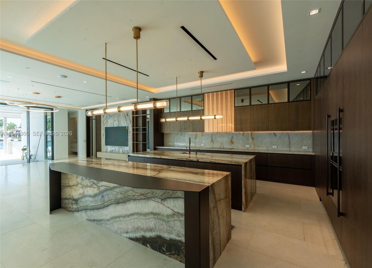 725 Middle River Dr, Fort Lauderdale, FL 33304 Photo