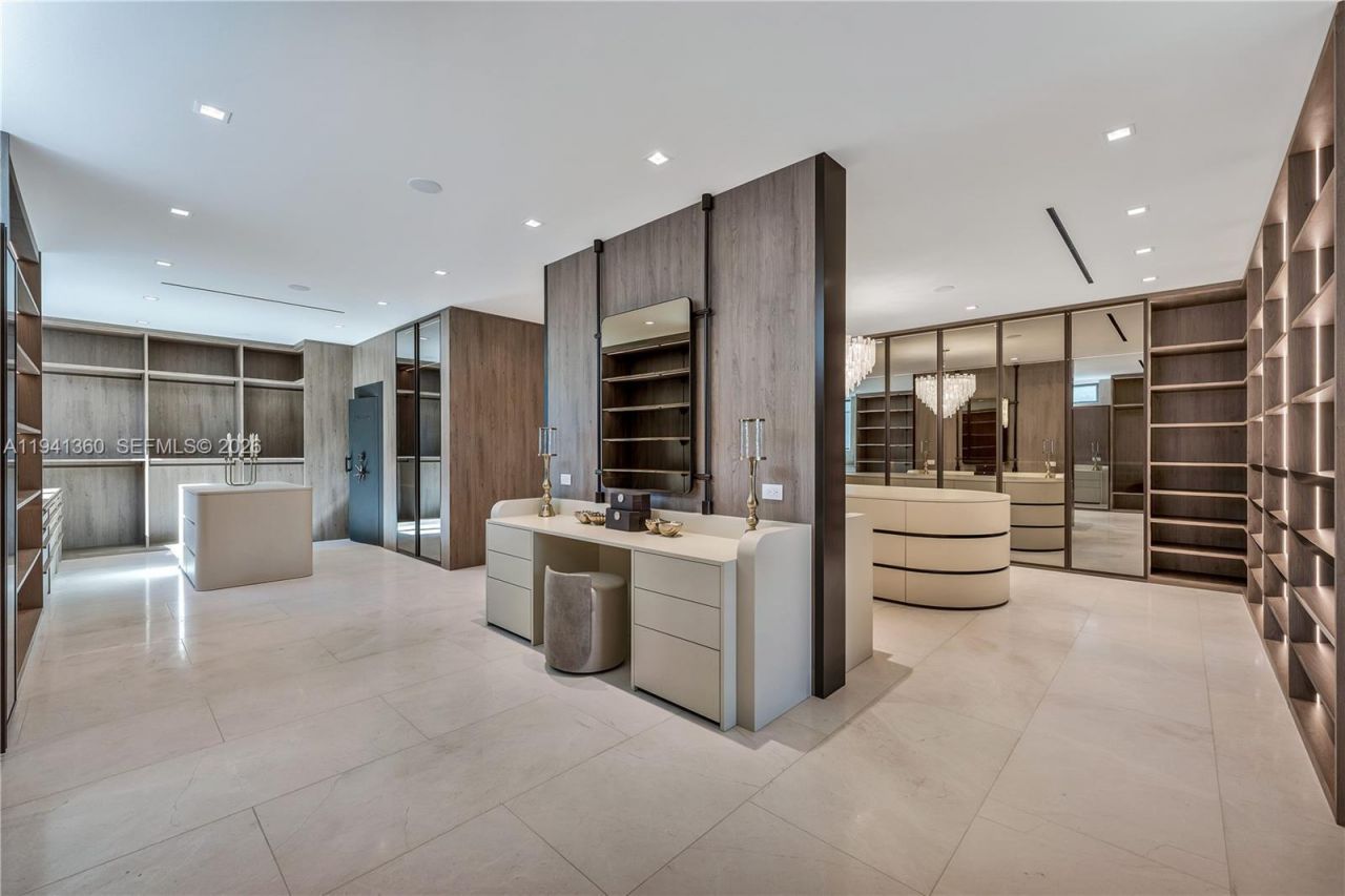 725 Middle River Dr, Fort Lauderdale, FL 33304 Photo