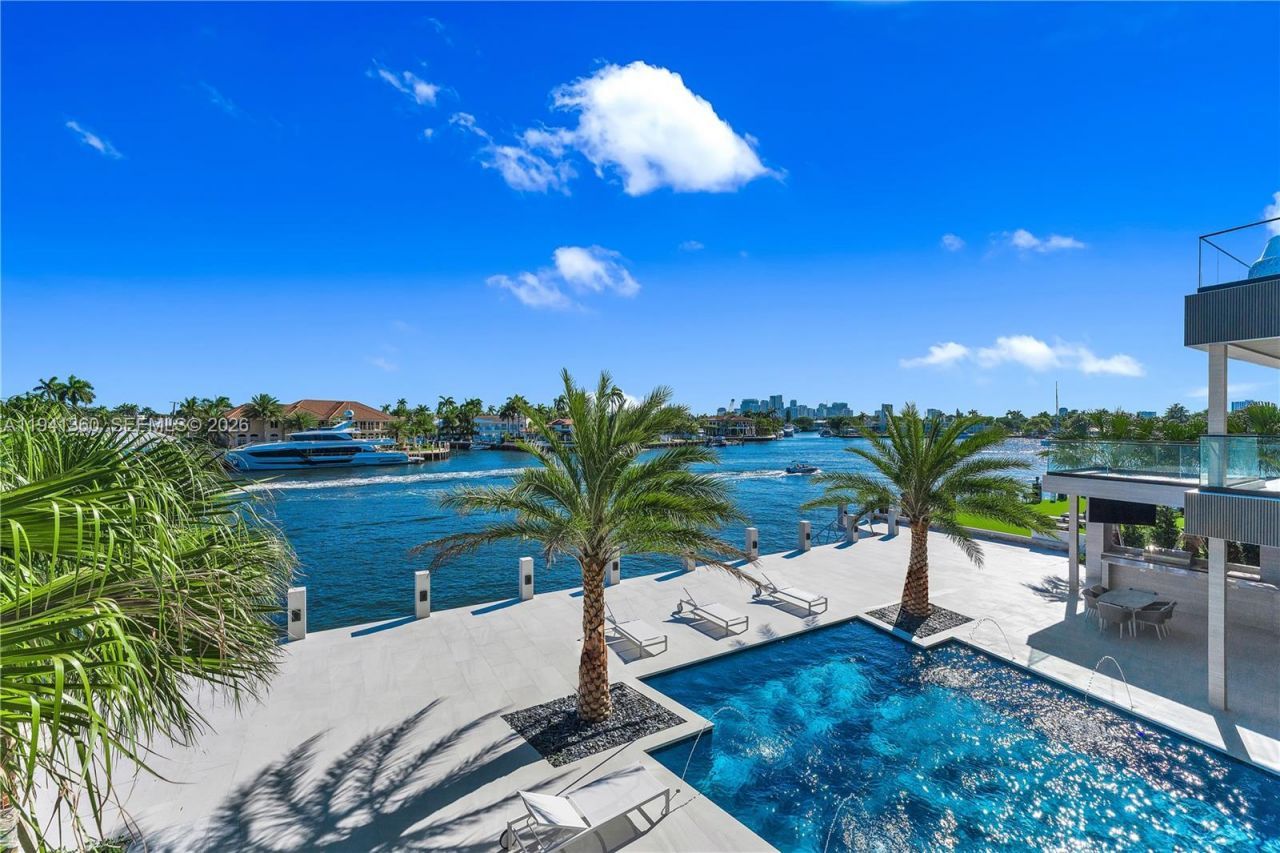 725 Middle River Dr, Fort Lauderdale, FL 33304 Photo