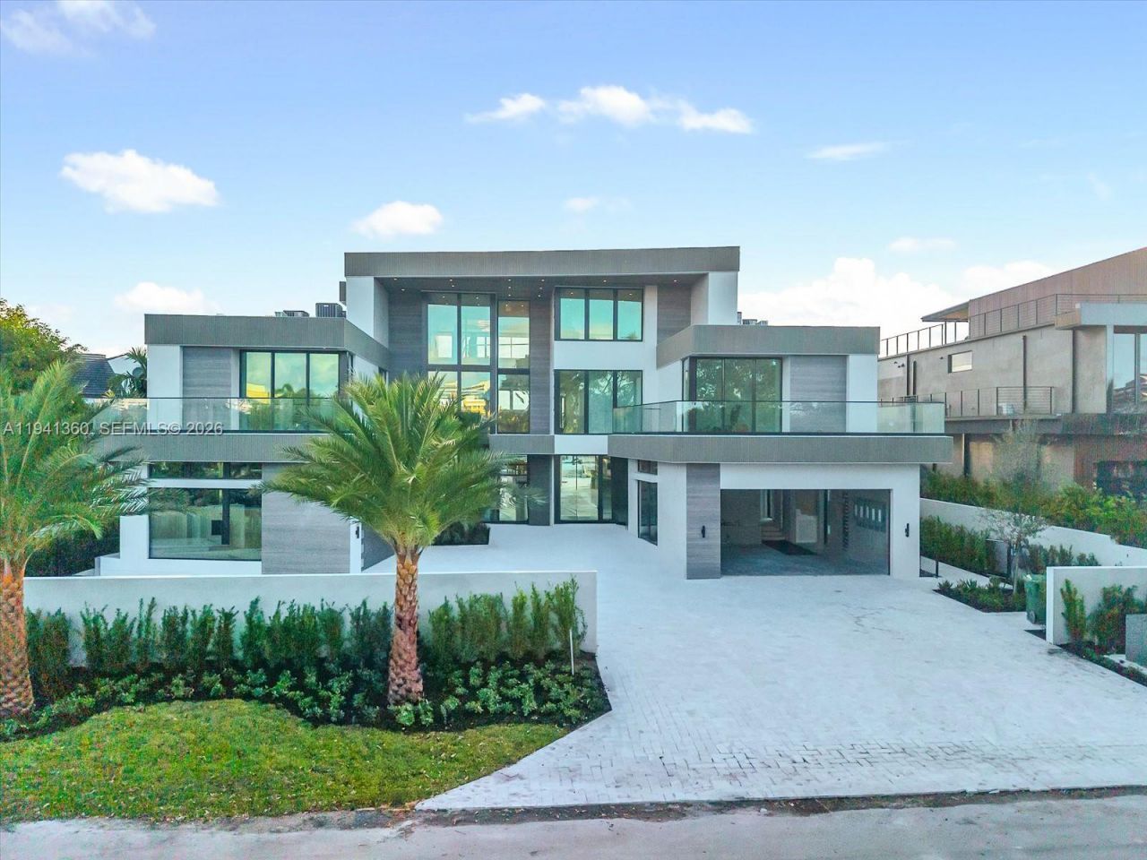 725 Middle River Dr, Fort Lauderdale, FL 33304 Photo