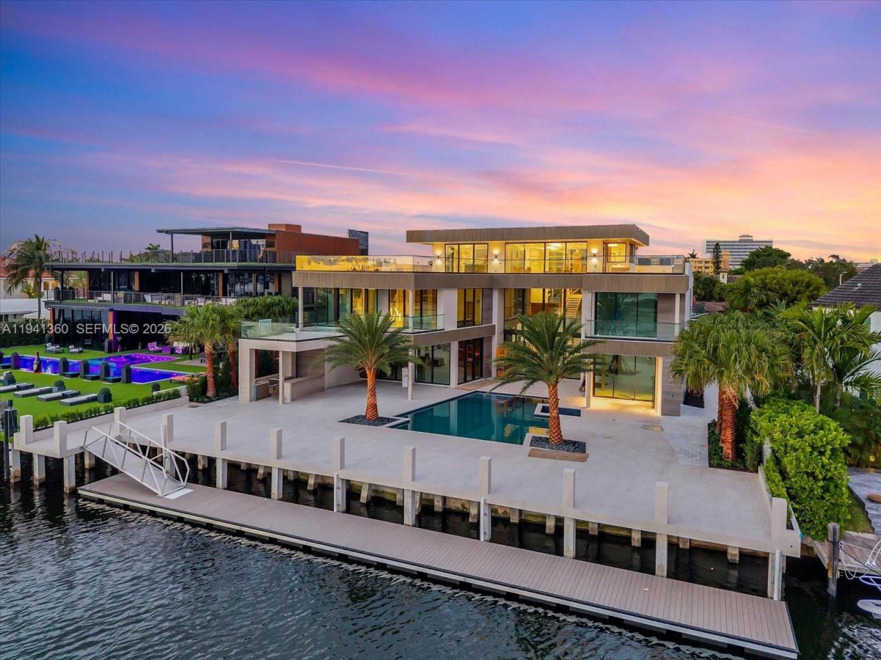 725 Middle River Dr, Fort Lauderdale, FL 33304 Photo