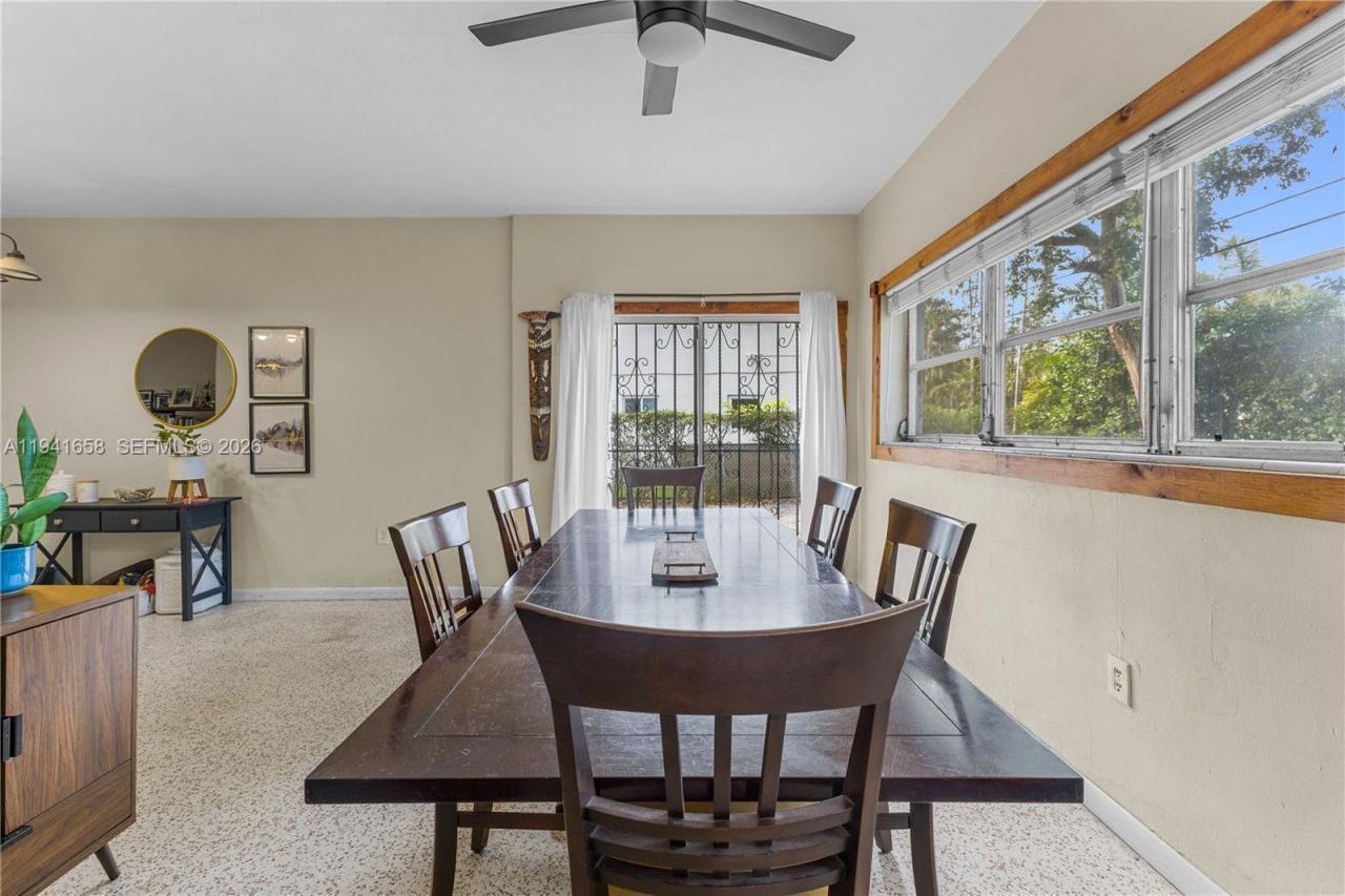 325 Bird Rd, Coral Gables, FL 33146 Photo