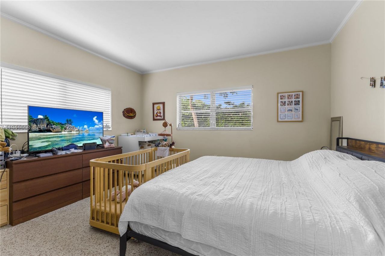 325 Bird Rd, Coral Gables, FL 33146 Photo