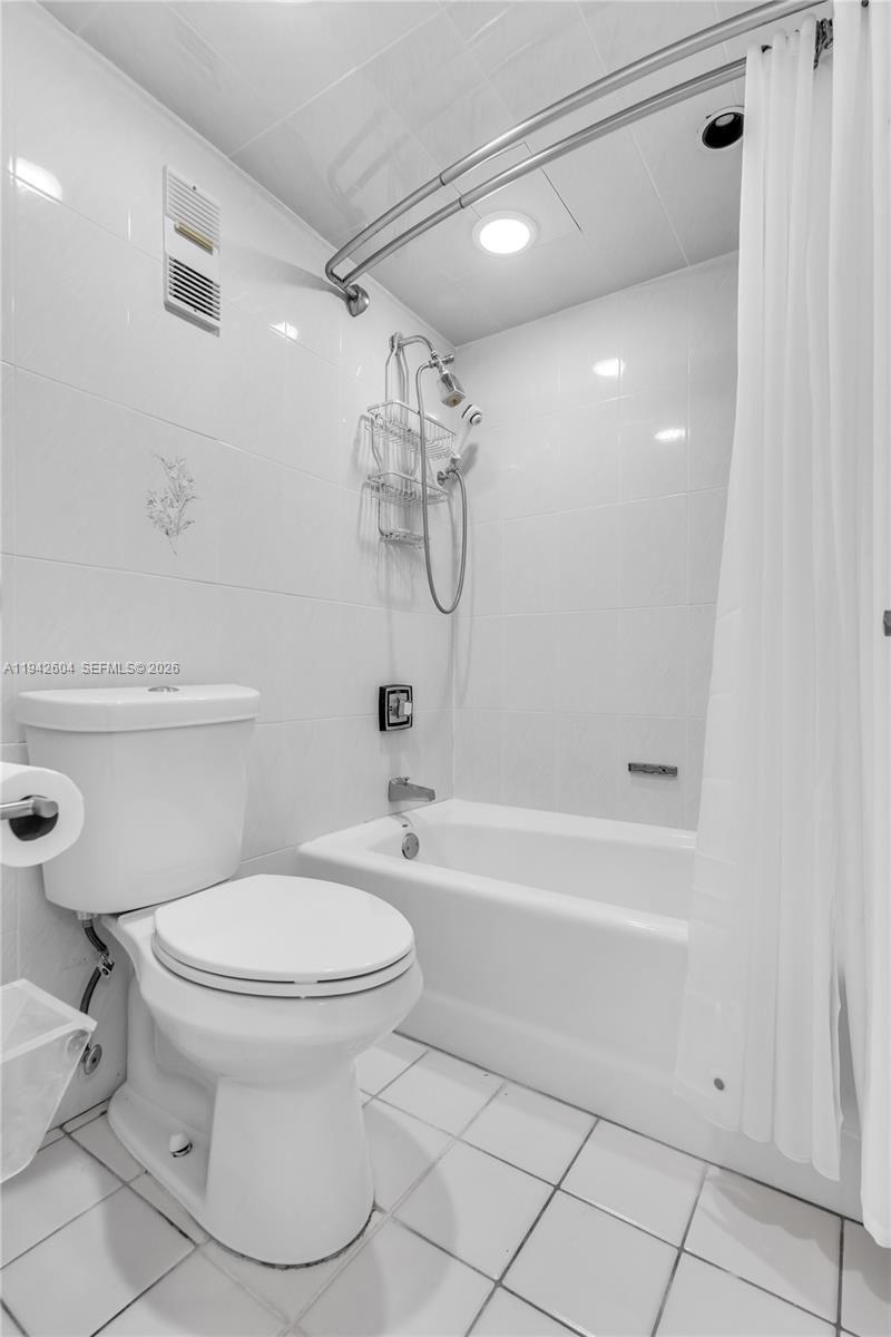 9273 Collins Ave, Unit 503, Surfside, FL 33154 Photo