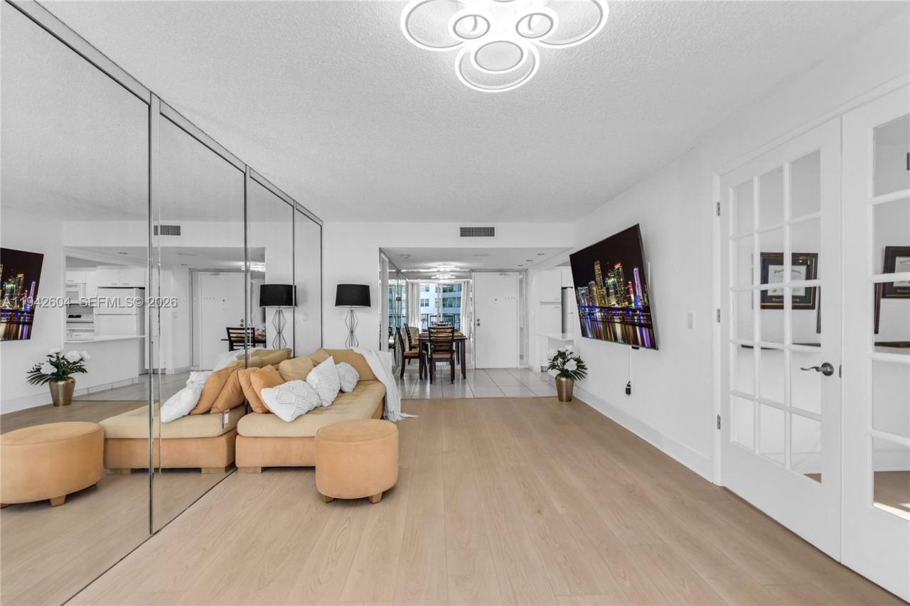 9273 Collins Ave, Unit 503, Surfside, FL 33154 Photo