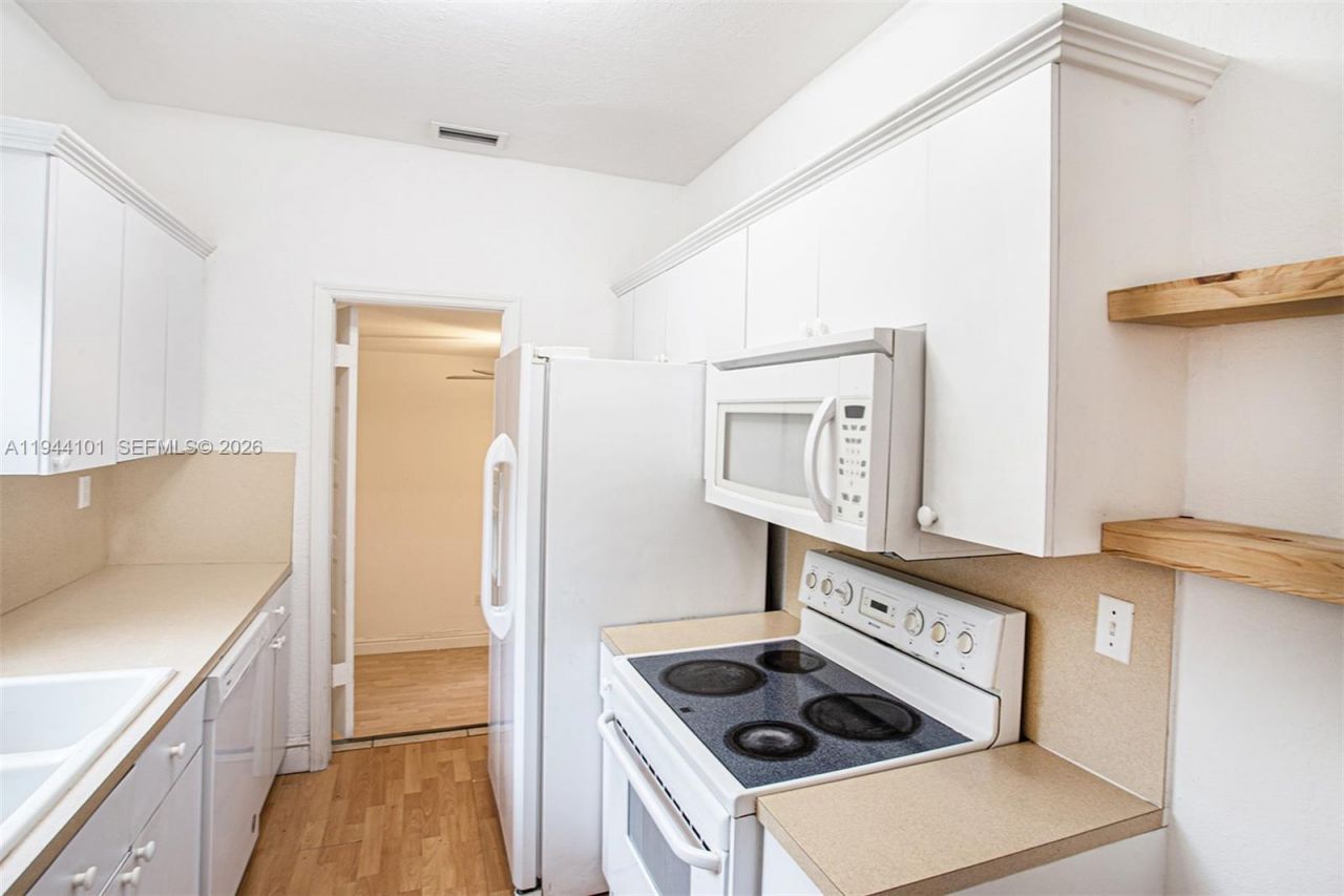 236 SW 28th Rd, Miami, FL 33129 Photo