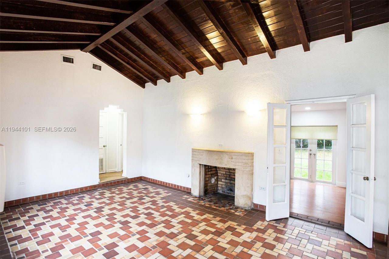 236 SW 28th Rd, Miami, FL 33129 Photo