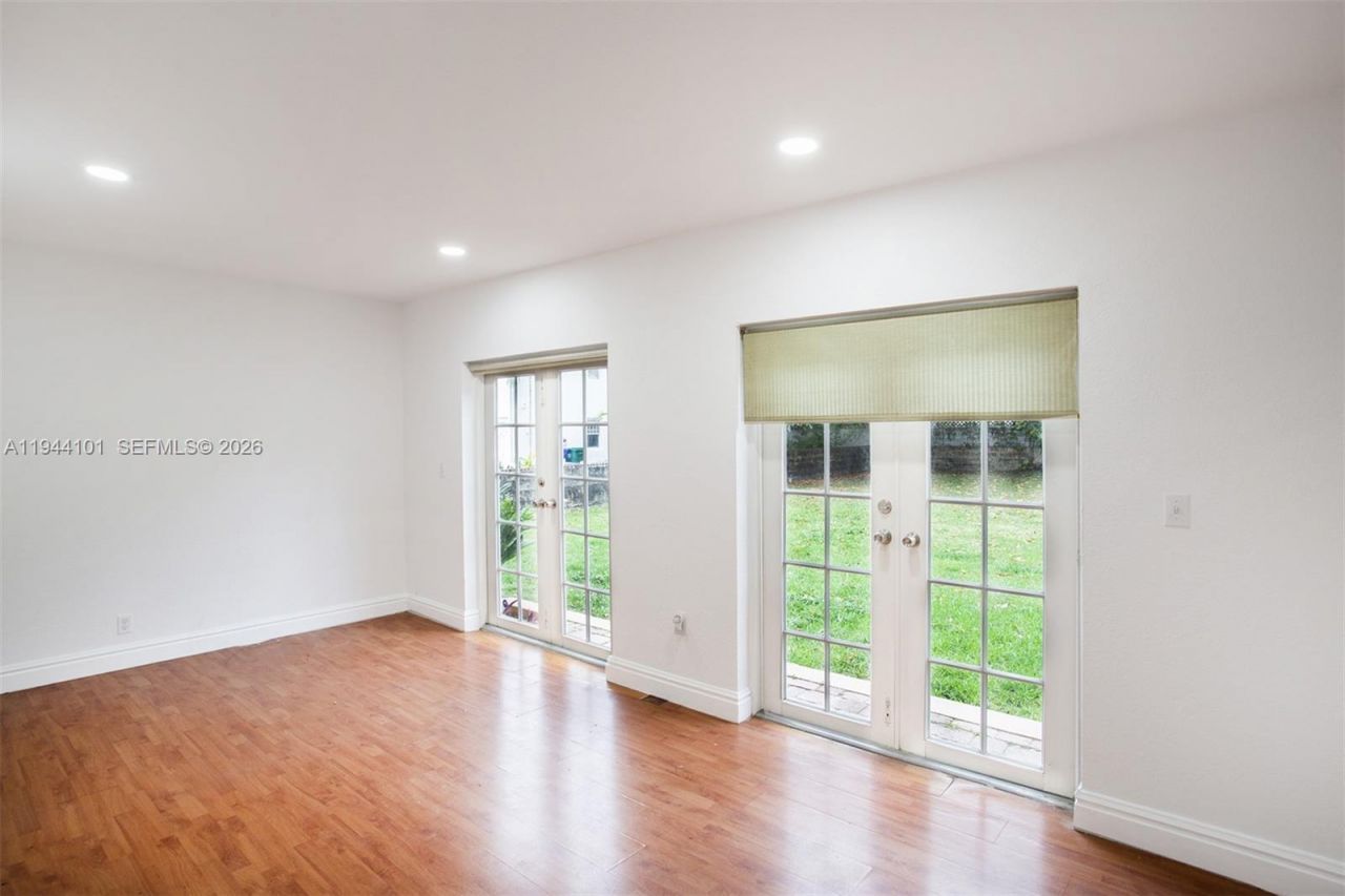 236 SW 28th Rd, Miami, FL 33129 Photo