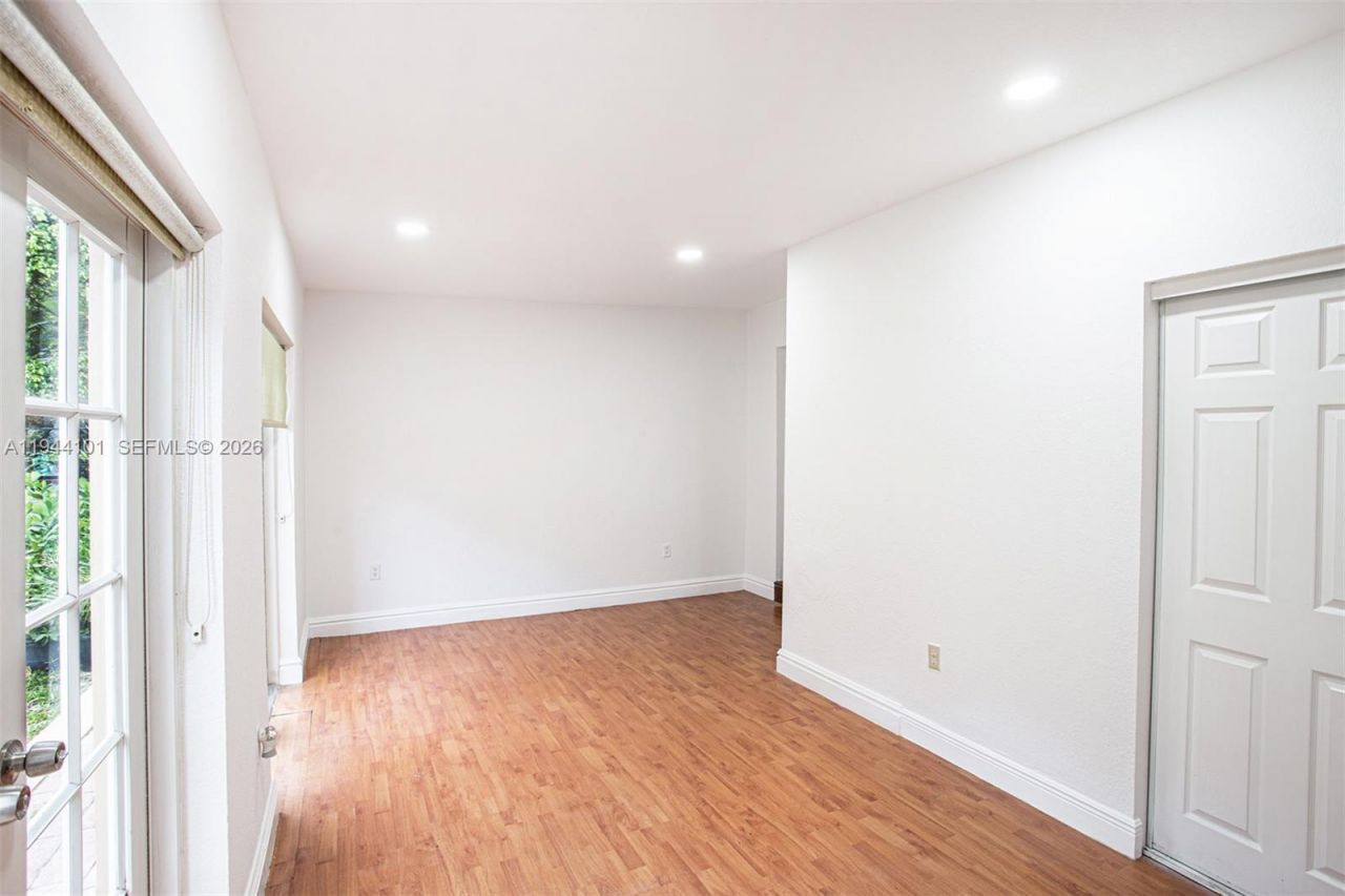 236 SW 28th Rd, Miami, FL 33129 Photo