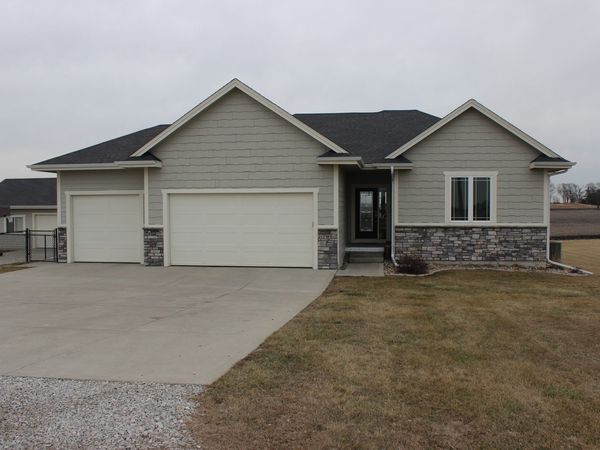 17914 N Avenue, Minburn, IA 50167