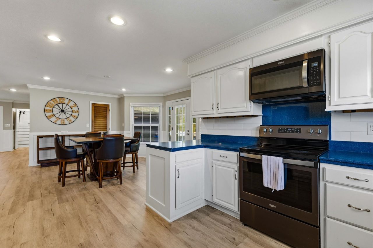 7715 Woodland Dr. Photo 12