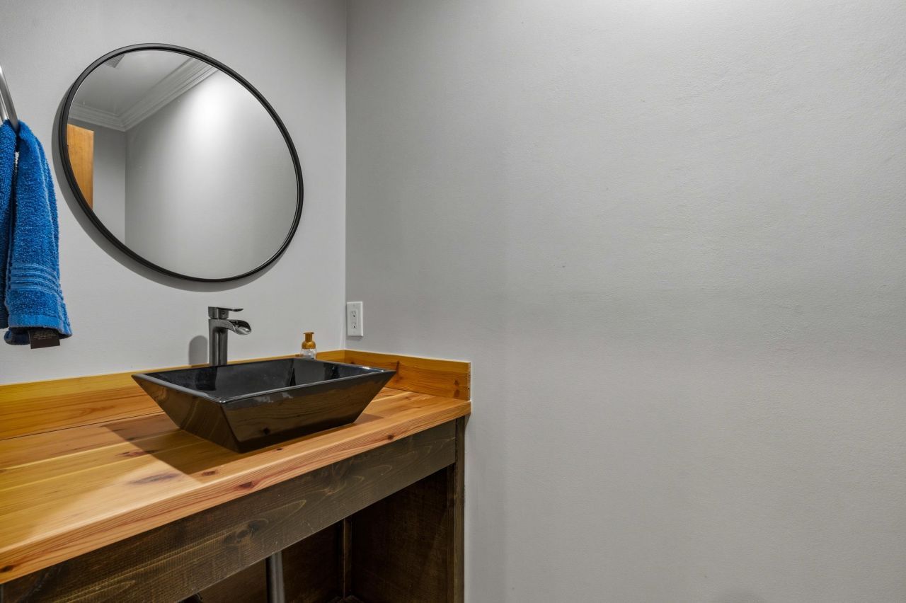 7715 Woodland Dr. Photo 13