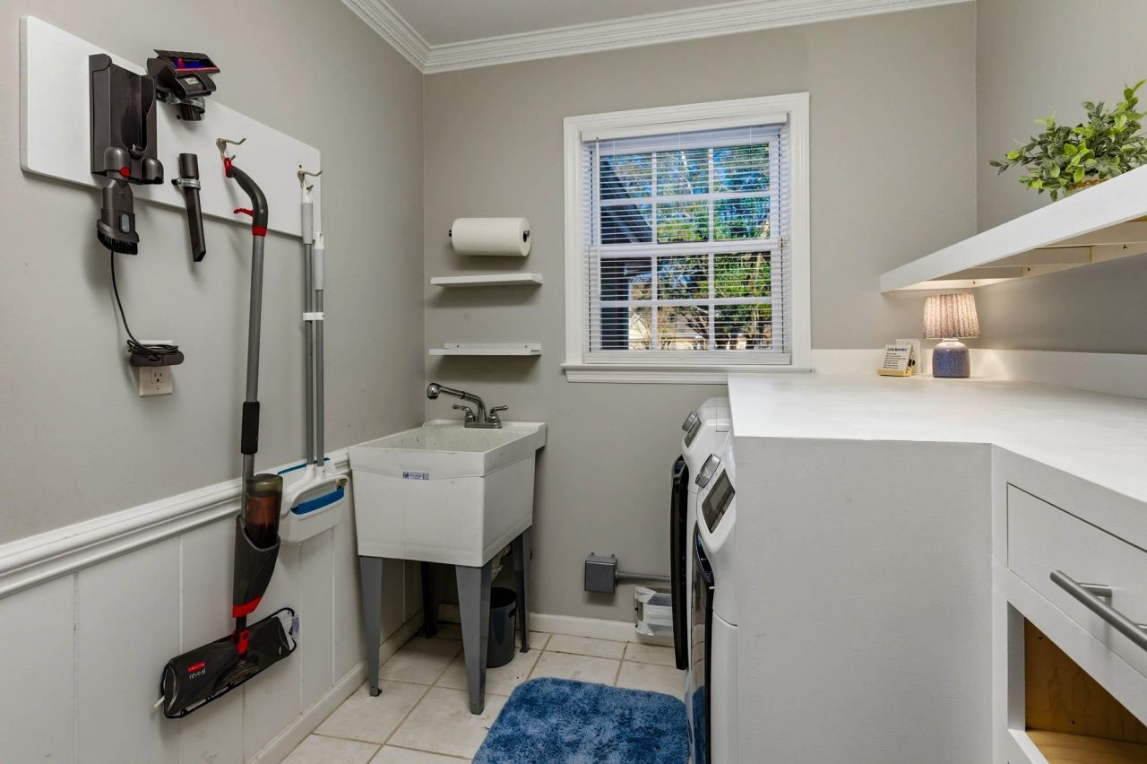 7715 Woodland Dr. Photo 14