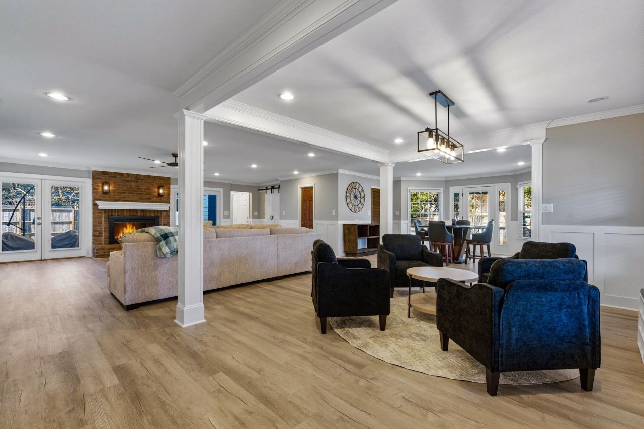 7715 Woodland Dr. Photo 6