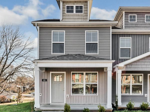 101 Quarry Point Dr, Clarksville, TN 37043