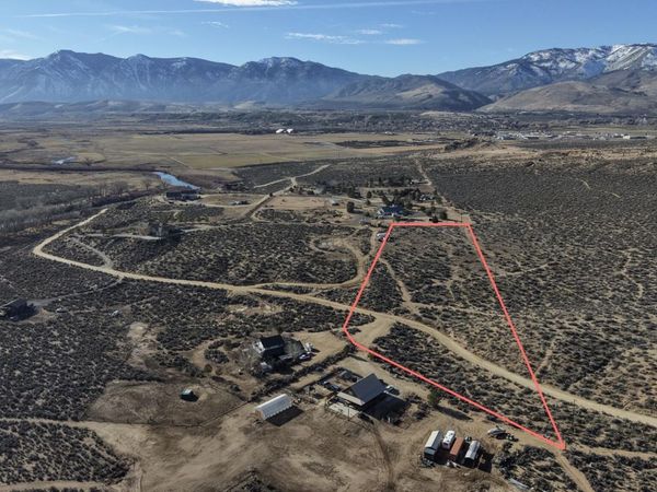 4050 Golden Eagle Lane, Carson City, NV 89701