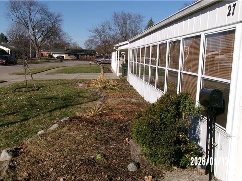27 Laurelgrove Drive, Englewood, OH 45322 Photo 2