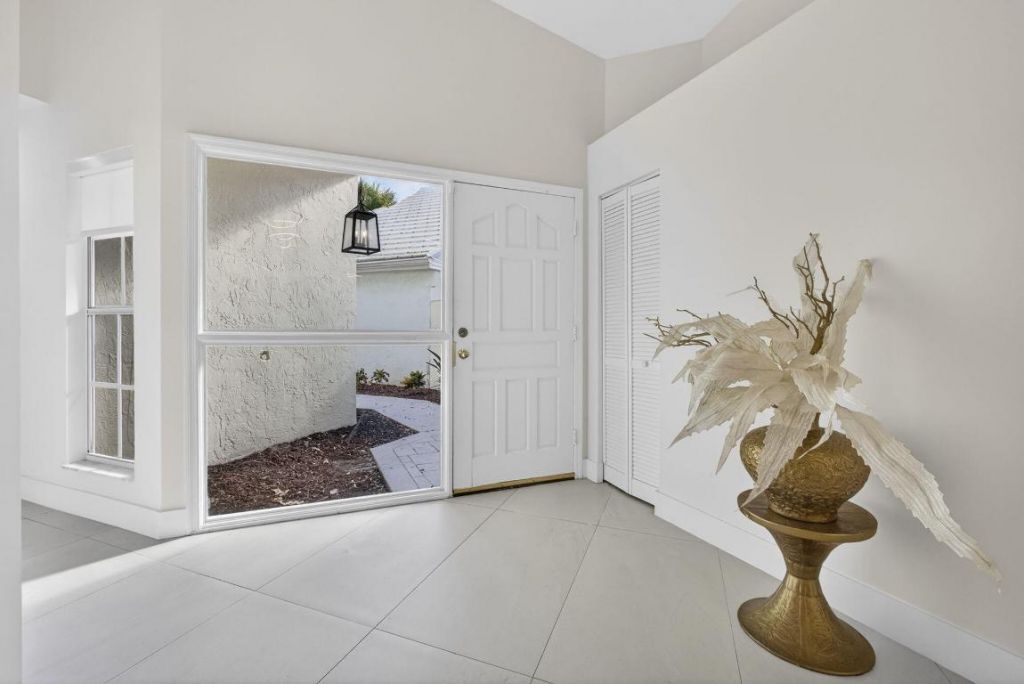 18 Selby Lane, Palm Beach Gardens, FL 33418 Photo