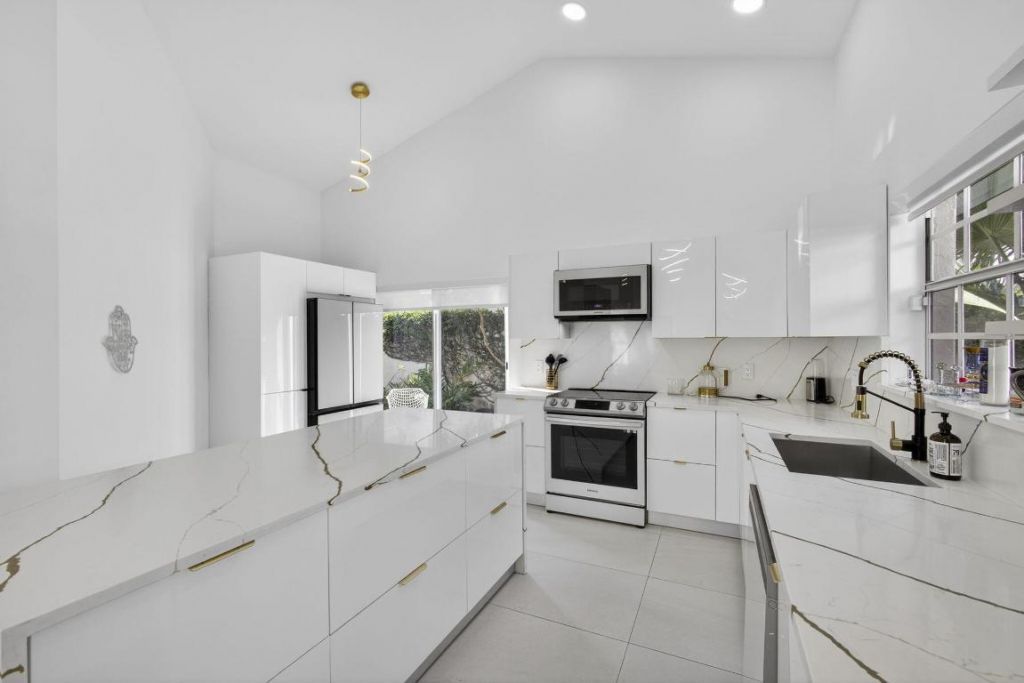 18 Selby Lane, Palm Beach Gardens, FL 33418 Photo