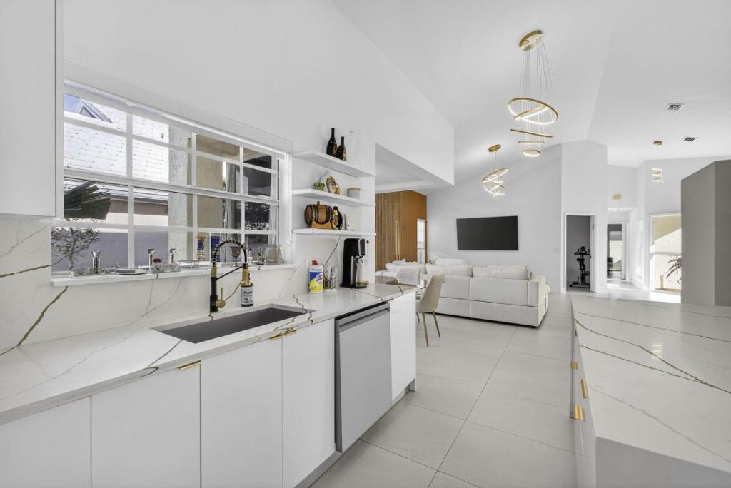 18 Selby Lane, Palm Beach Gardens, FL 33418 Photo