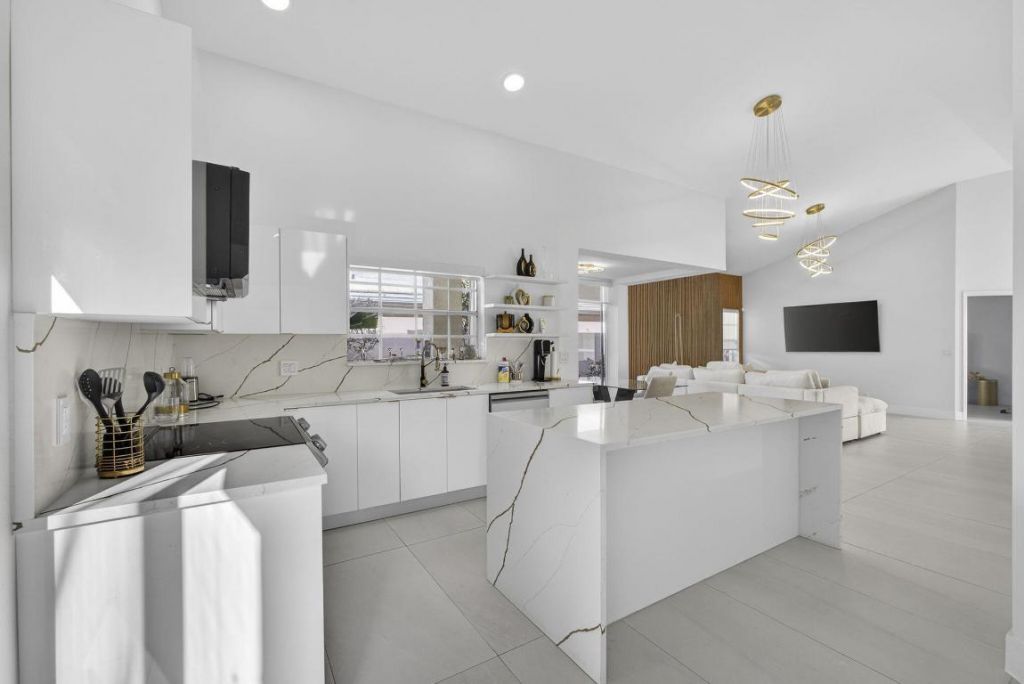 18 Selby Lane, Palm Beach Gardens, FL 33418 Photo