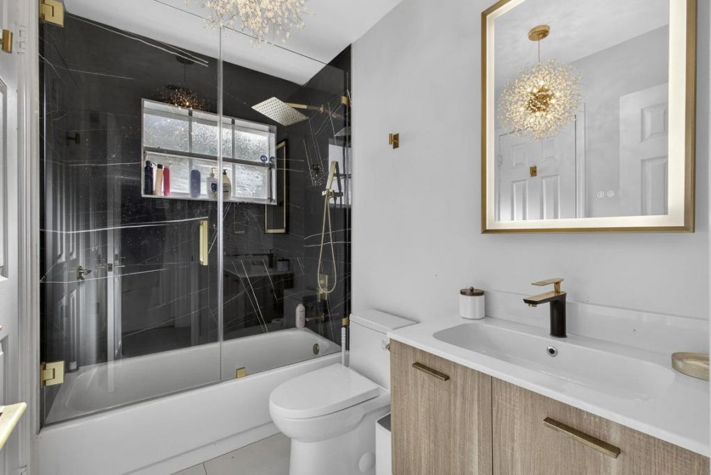 18 Selby Lane, Palm Beach Gardens, FL 33418 Photo