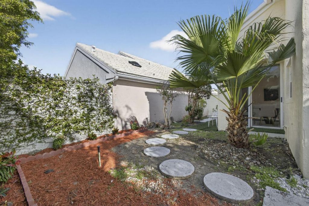 18 Selby Lane, Palm Beach Gardens, FL 33418 Photo