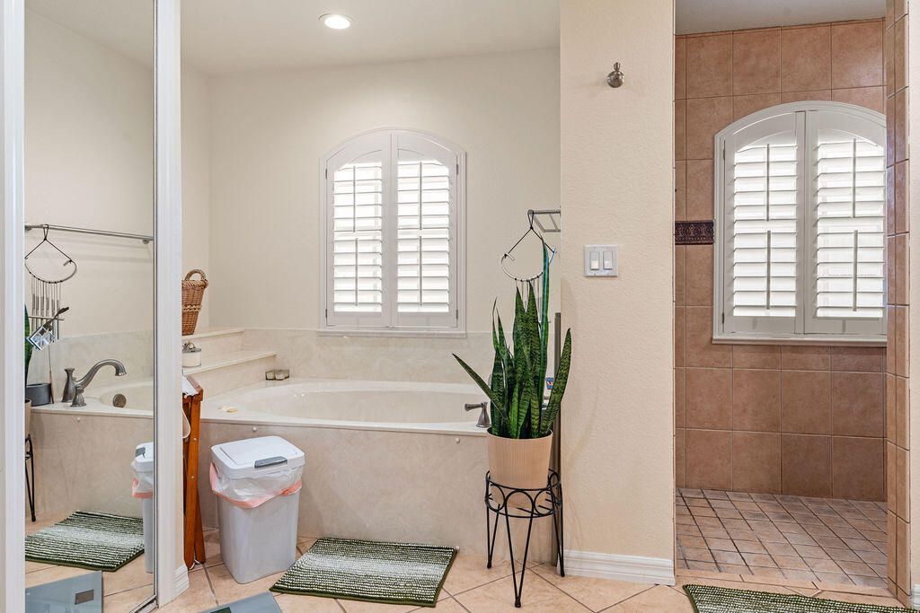 1360 Lake Josephine Drive, Sebring, FL 33875 Photo